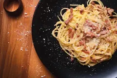 Spaghetti Aglio e Olio / Carbonara